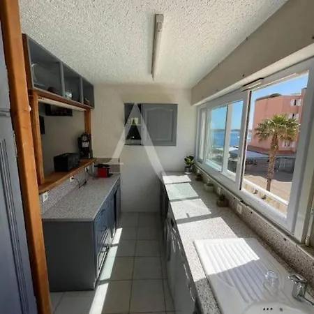 Joli Appartement Avec Grande Et Belle Terrasse, Au Pied De La Plage Du Grazel! Gruissan Exterior photo