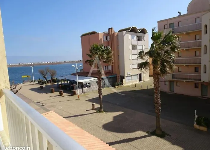 Joli Appartement Avec Grande Et Belle Terrasse, Au Pied De La Plage Du Grazel!