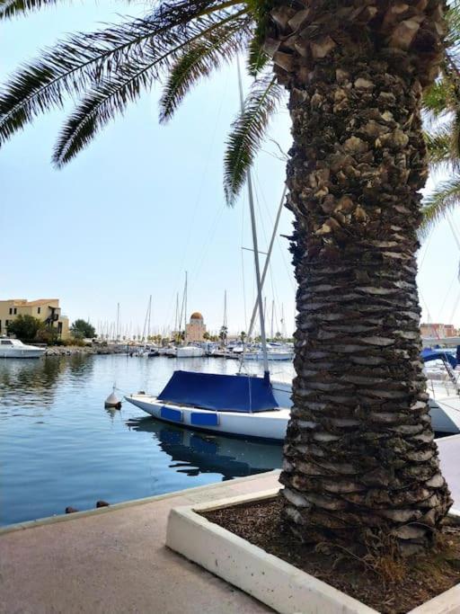 Joli Avec Grande Et Belle Terrasse, Au Pied De La Du Grazel! Apartment Gruissan