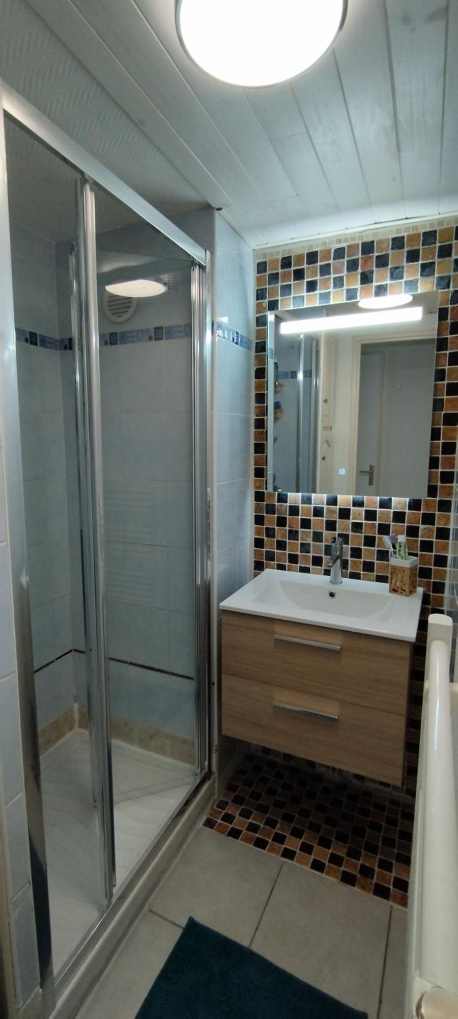 Apartment Joli Avec Grande Et Belle Terrasse, Au Pied De La Du Grazel! Gruissan